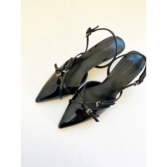 NWOB Ann Taylor Strappy Pointy Toe Patent Pump Black 6M Gold Buckles - Picture 5 of 6